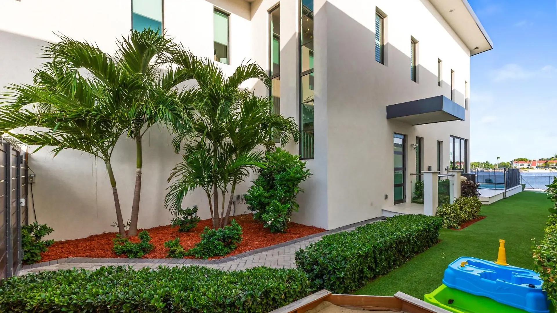 Luxury Home In Governors Harbour - 2 Min To Beach West Bay
